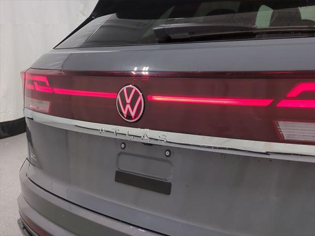 new 2025 Volkswagen Atlas Cross Sport car, priced at $53,601