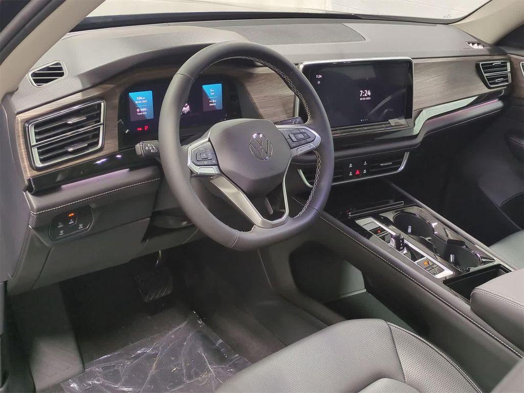 new 2026 Volkswagen Atlas car, priced at $50,432
