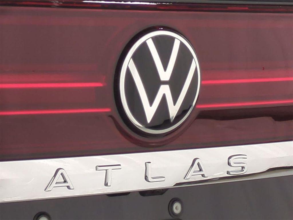 new 2026 Volkswagen Atlas car, priced at $50,432