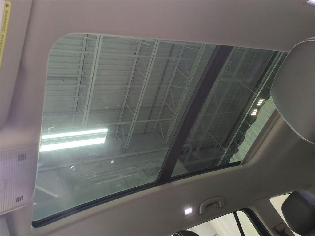 new 2026 Volkswagen Atlas car, priced at $50,432