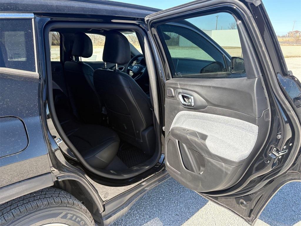 new 2025 Jeep Compass car, priced at $32,619