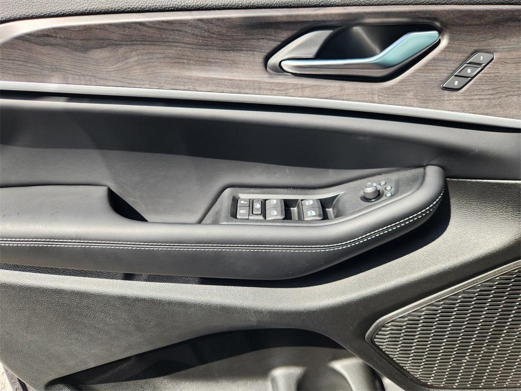 new 2025 Jeep Grand Cherokee L car, priced at $50,335