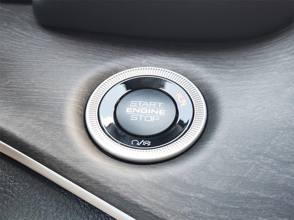 new 2025 Jeep Grand Cherokee L car, priced at $50,335