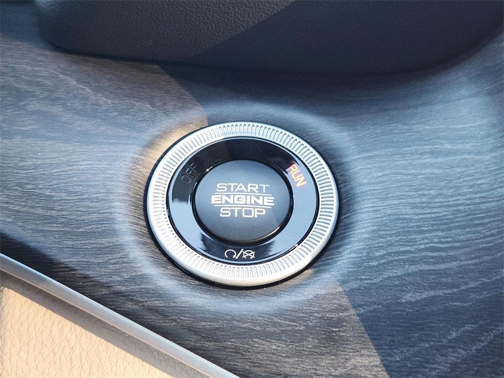 new 2025 Jeep Grand Cherokee L car, priced at $50,147