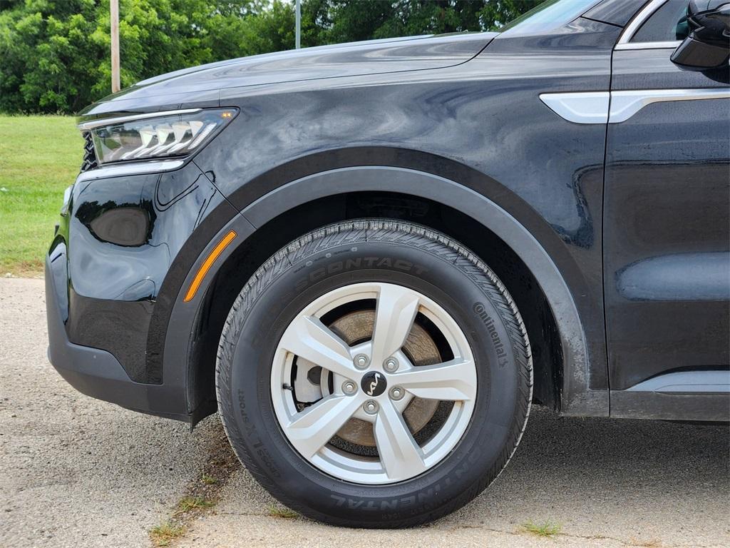 used 2023 Kia Sorento car, priced at $25,548