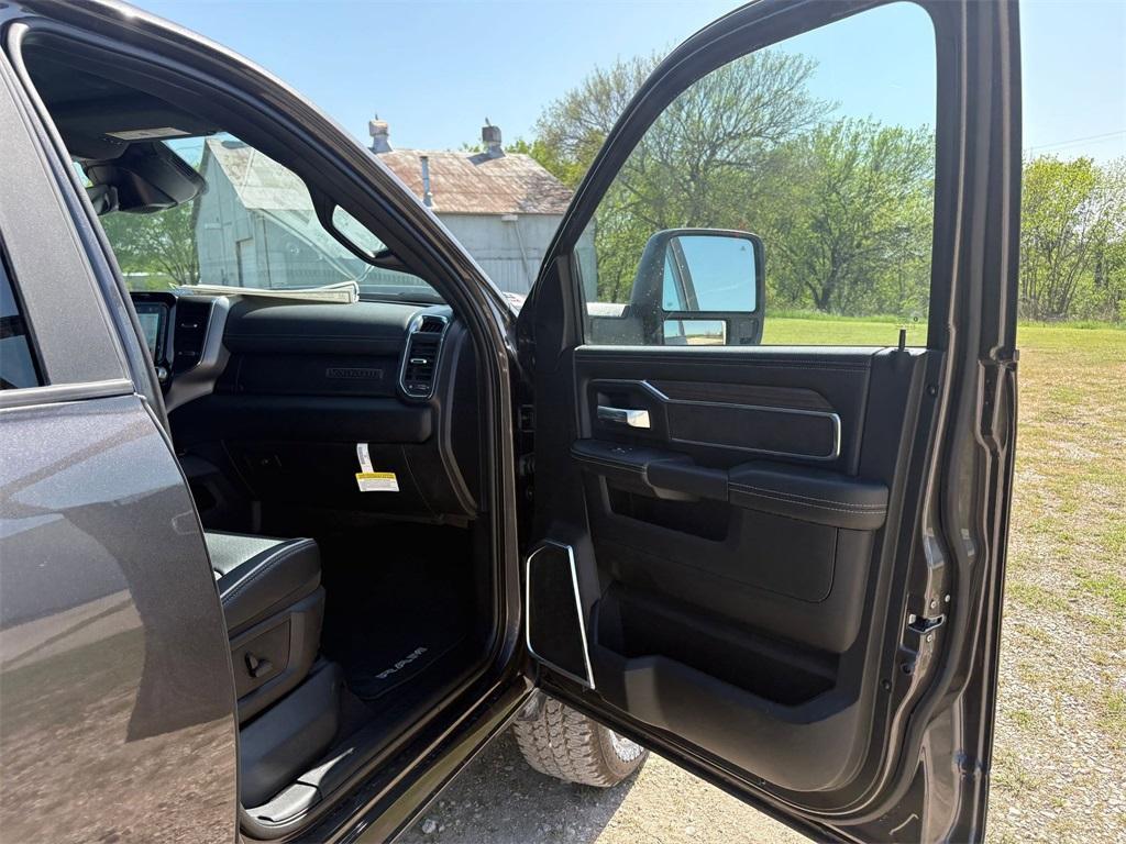 new 2025 Ram 2500 car, priced at $80,408