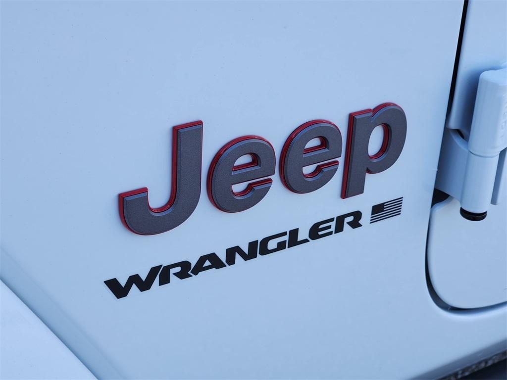 new 2025 Jeep Wrangler car, priced at $60,585