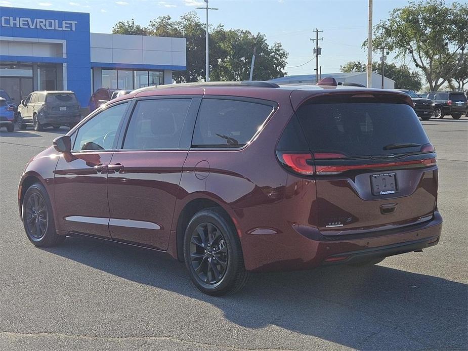 used 2021 Chrysler Pacifica car, priced at $28,271