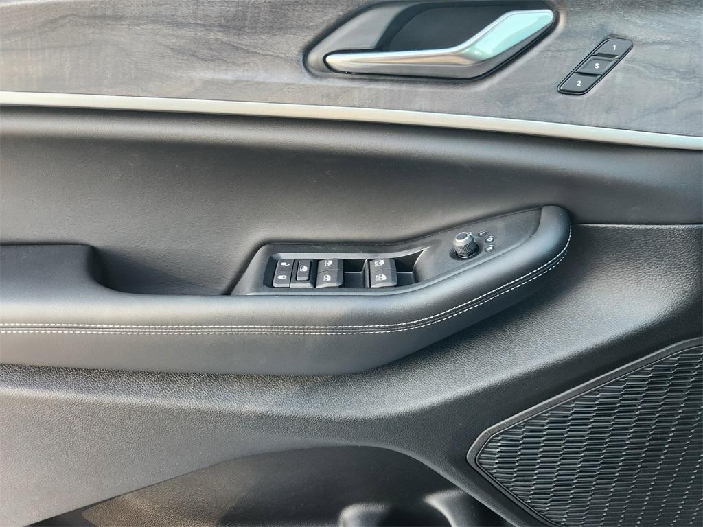 new 2025 Jeep Grand Cherokee L car, priced at $50,147