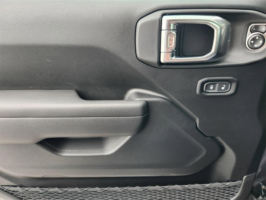 new 2026 Jeep Wrangler car, priced at $52,647