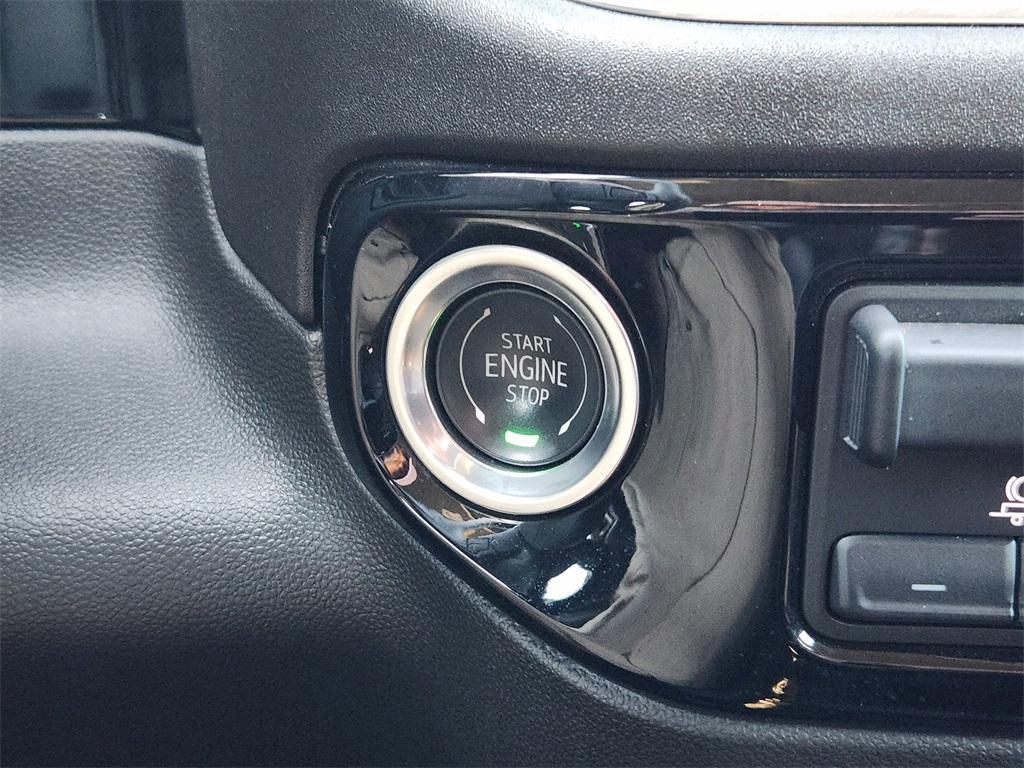 used 2024 Chevrolet Silverado 1500 car, priced at $38,685