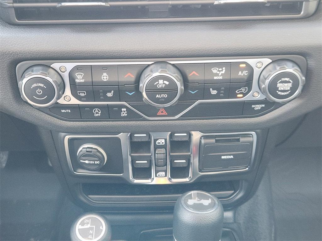 new 2025 Jeep Wrangler car, priced at $39,240