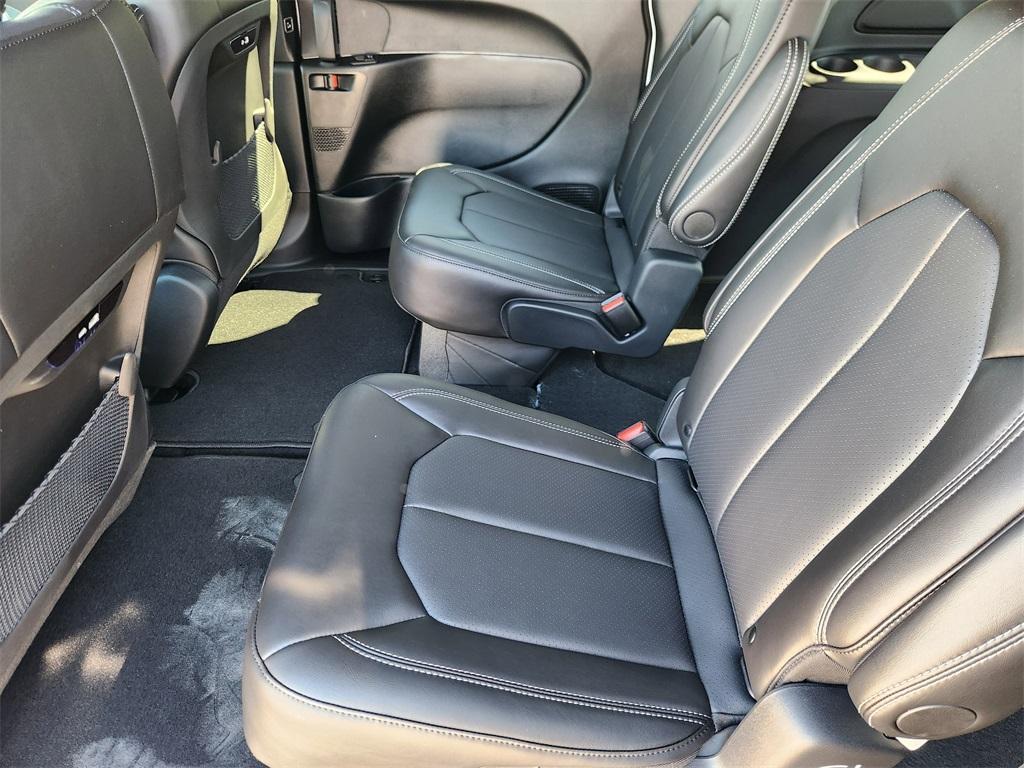 new 2026 Chrysler Pacifica car, priced at $38,865