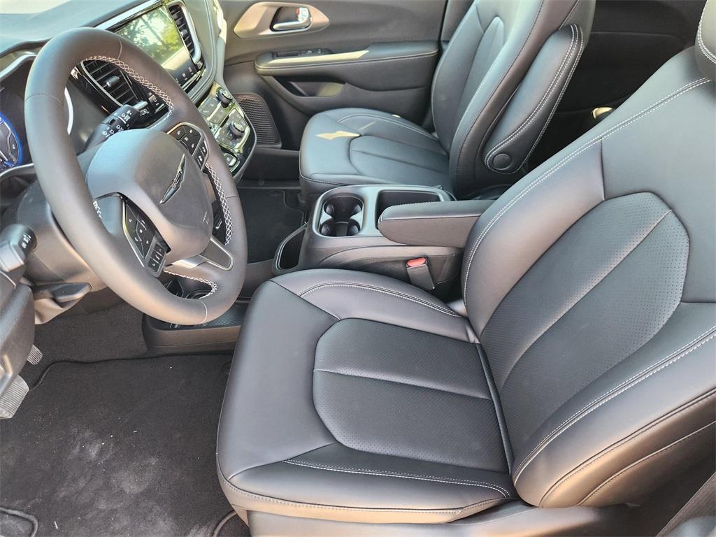 new 2026 Chrysler Pacifica car, priced at $38,865