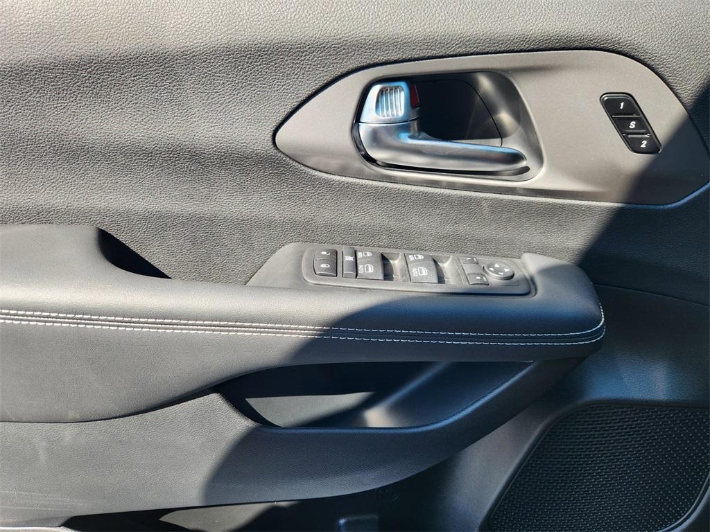 new 2026 Chrysler Pacifica car, priced at $38,865