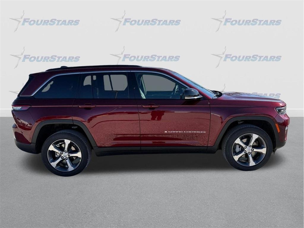 new 2025 Jeep Grand Cherokee car, priced at $47,162