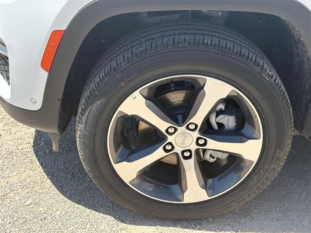 new 2025 Jeep Grand Cherokee car, priced at $50,626
