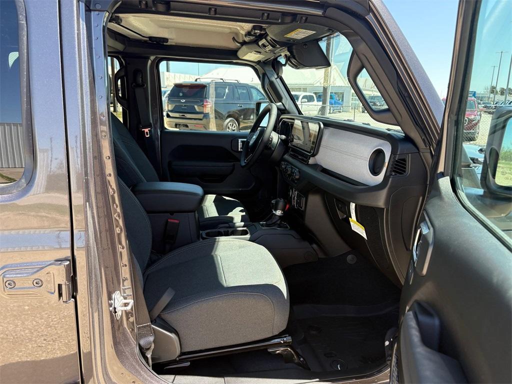 new 2025 Jeep Wrangler car, priced at $48,439