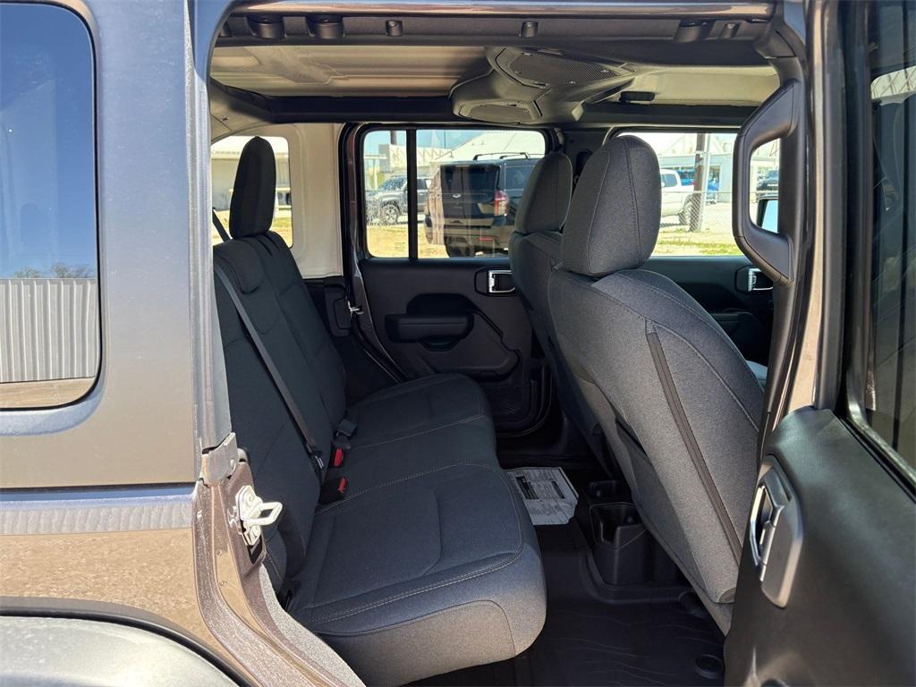new 2025 Jeep Wrangler car, priced at $48,439