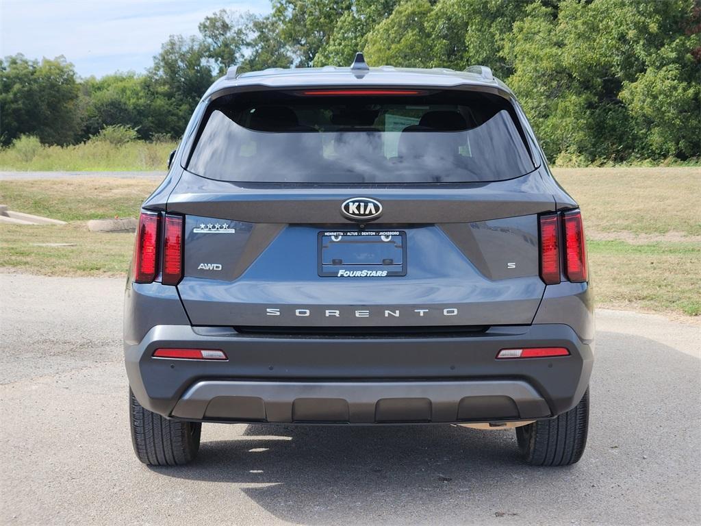 used 2021 Kia Sorento car, priced at $23,365
