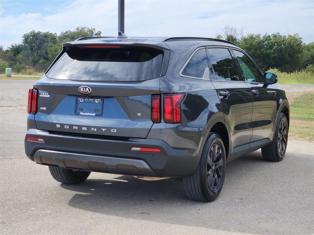 used 2021 Kia Sorento car, priced at $23,365