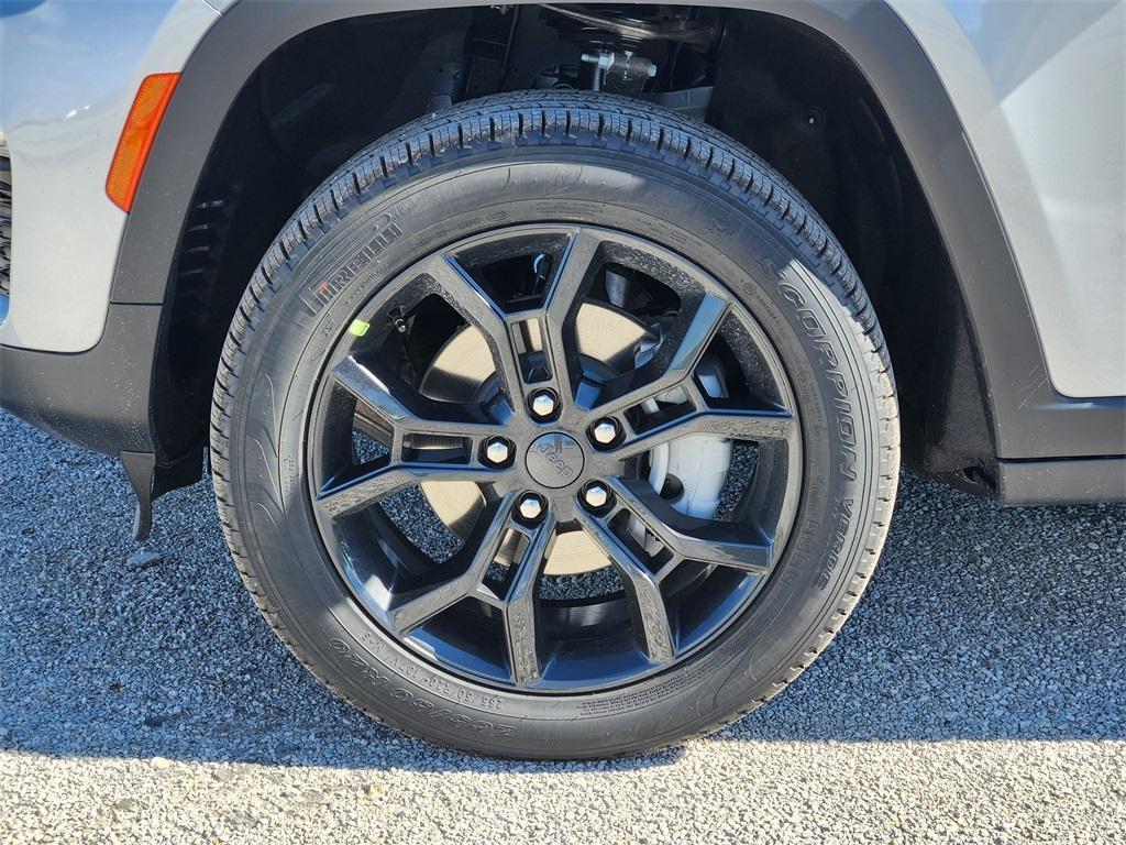 new 2025 Jeep Grand Cherokee car, priced at $46,839