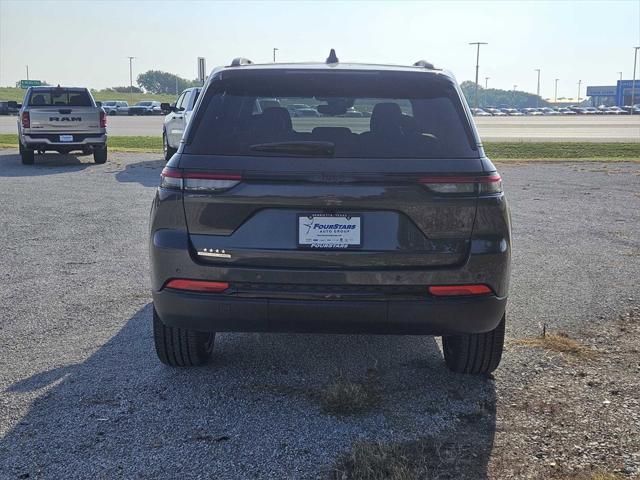 new 2024 Jeep Grand Cherokee car, priced at $41,693