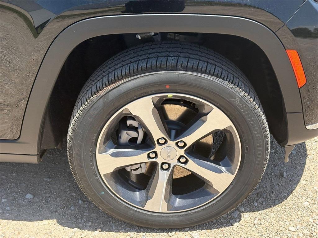 new 2025 Jeep Grand Cherokee L car, priced at $51,182