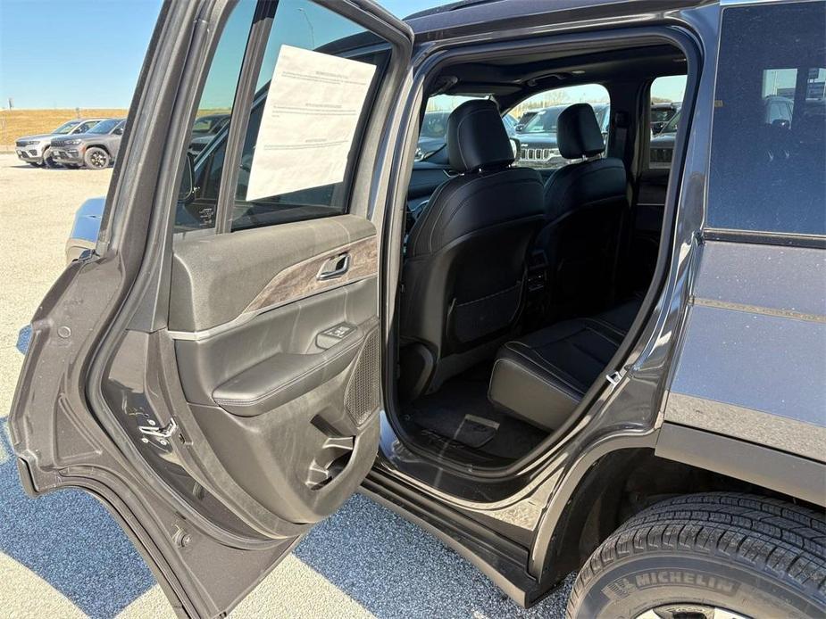 new 2025 Jeep Grand Cherokee car, priced at $44,339