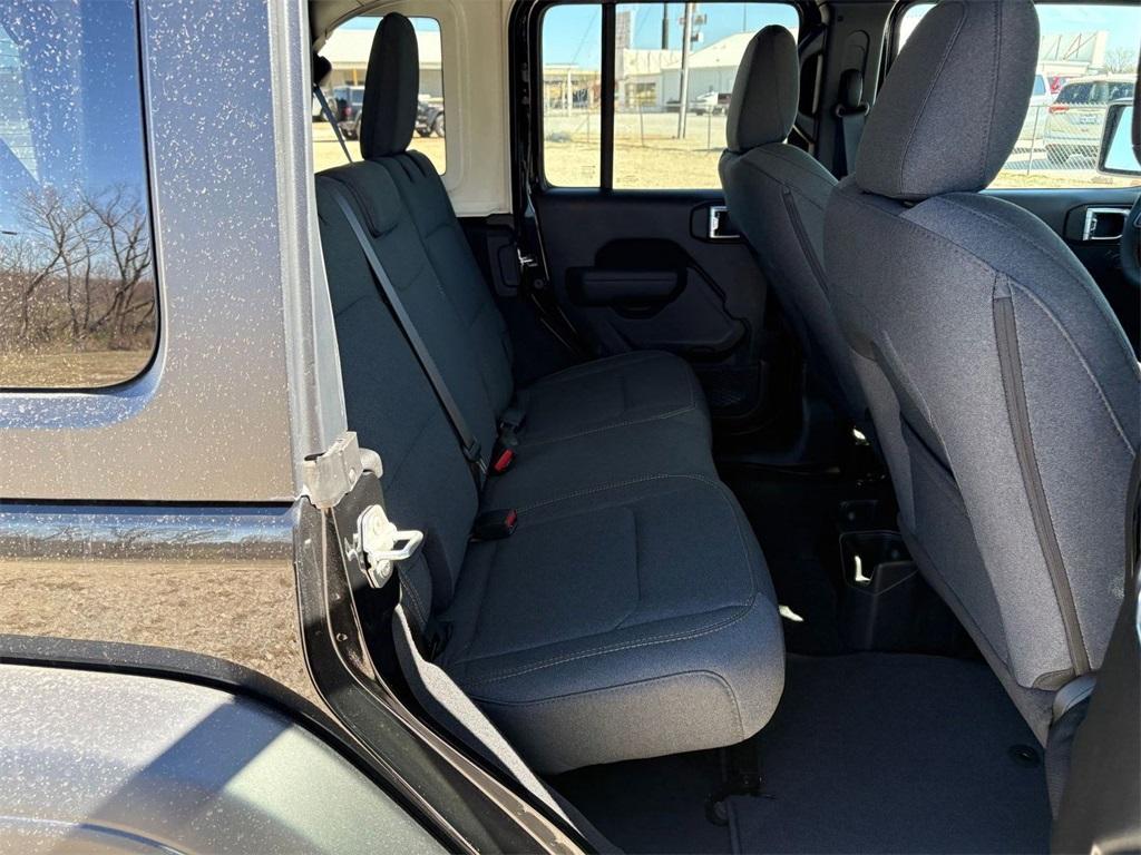 new 2025 Jeep Wrangler car, priced at $43,168
