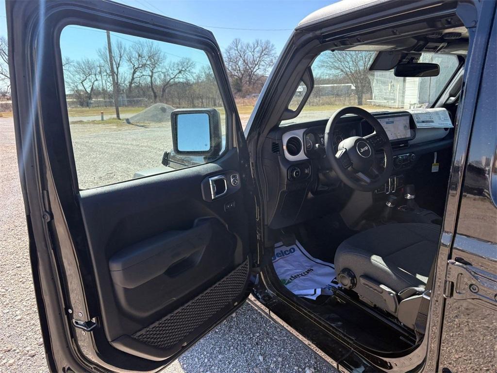 new 2025 Jeep Wrangler car, priced at $43,168
