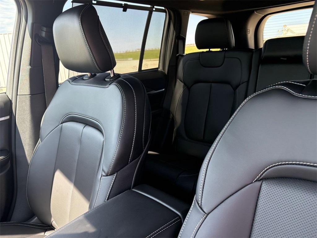 new 2025 Jeep Grand Cherokee car, priced at $52,910
