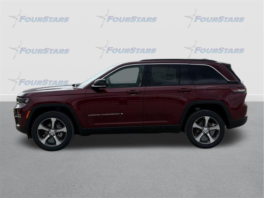 new 2025 Jeep Grand Cherokee car, priced at $45,521