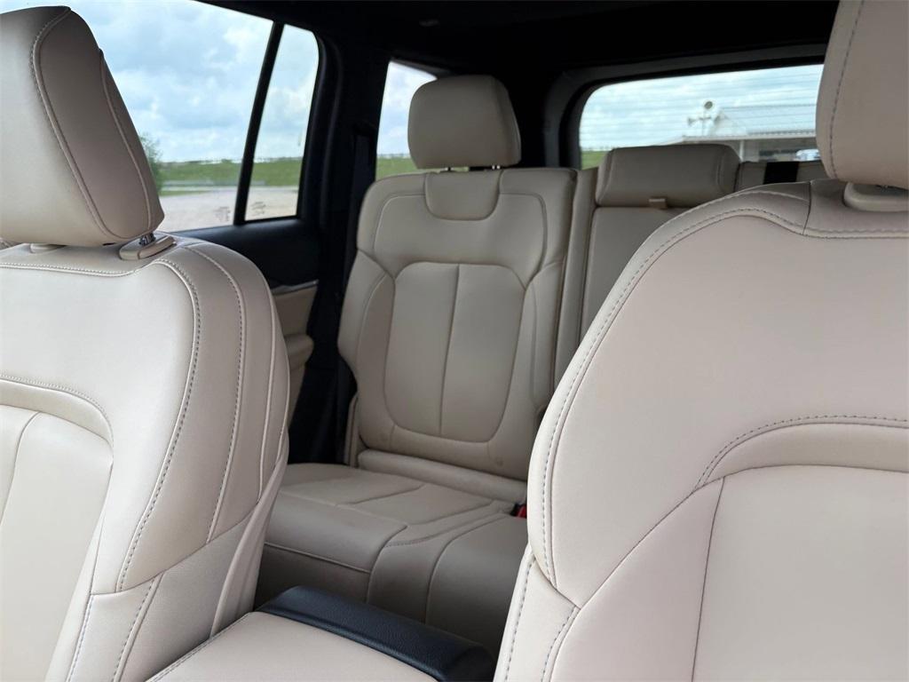 new 2025 Jeep Grand Cherokee car, priced at $45,521
