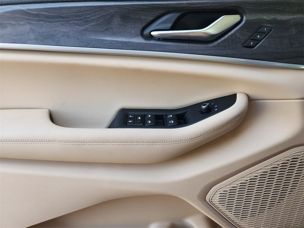 new 2025 Jeep Grand Cherokee car, priced at $45,521