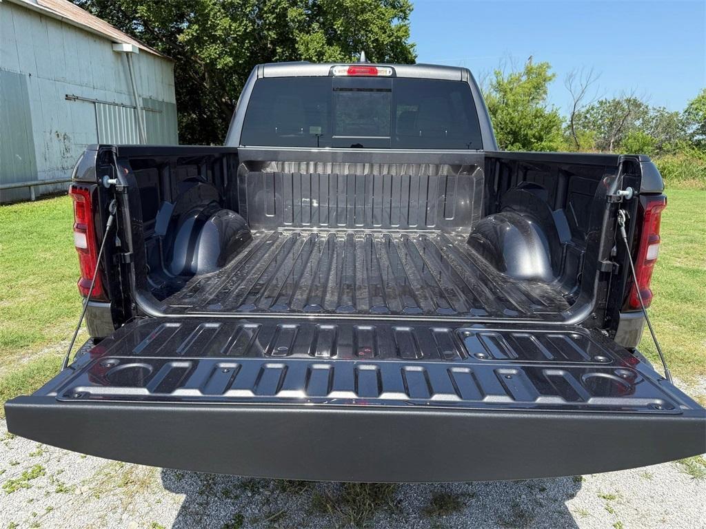 new 2025 Ram 1500 car, priced at $61,016