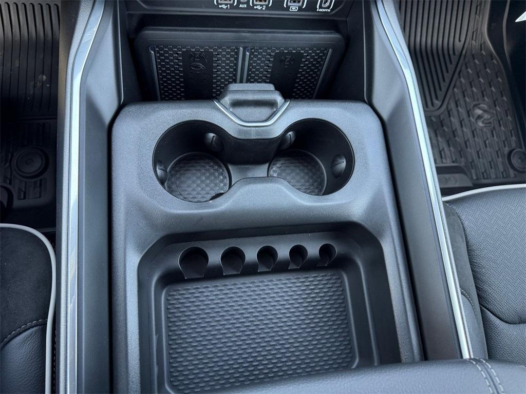 new 2025 Ram 1500 car, priced at $61,016
