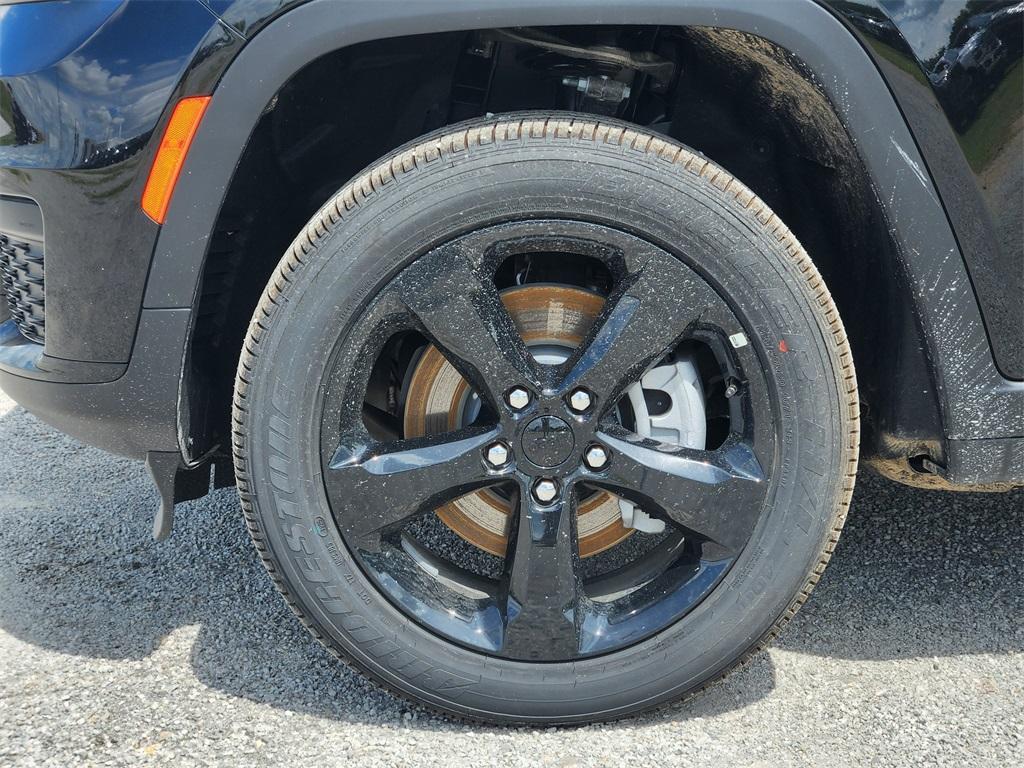 new 2025 Jeep Grand Cherokee L car, priced at $42,498