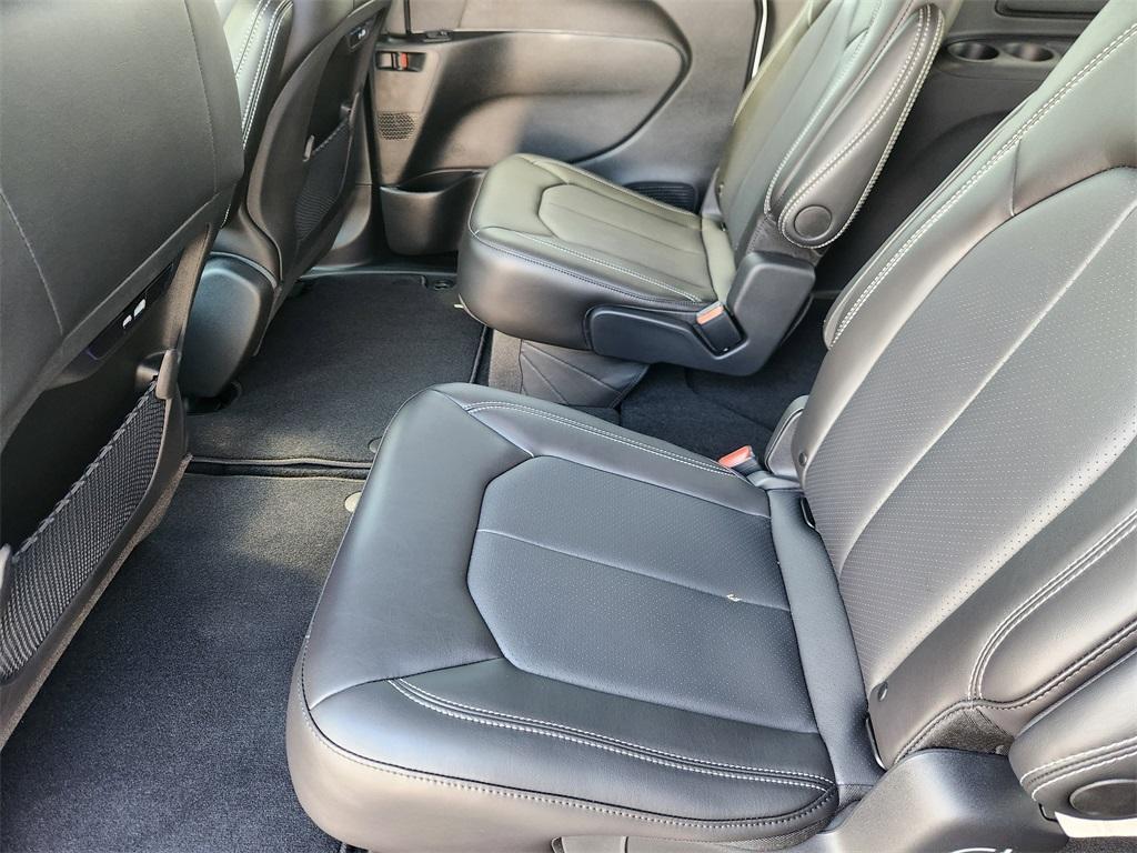 new 2026 Chrysler Pacifica car, priced at $40,918