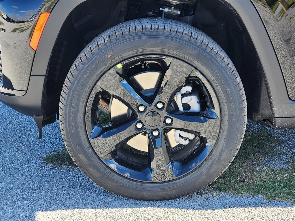 new 2025 Jeep Grand Cherokee L car, priced at $46,807