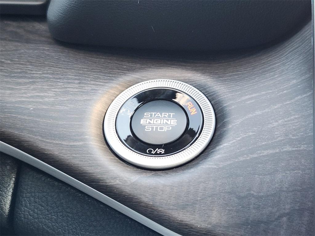 new 2025 Jeep Grand Cherokee L car, priced at $46,807