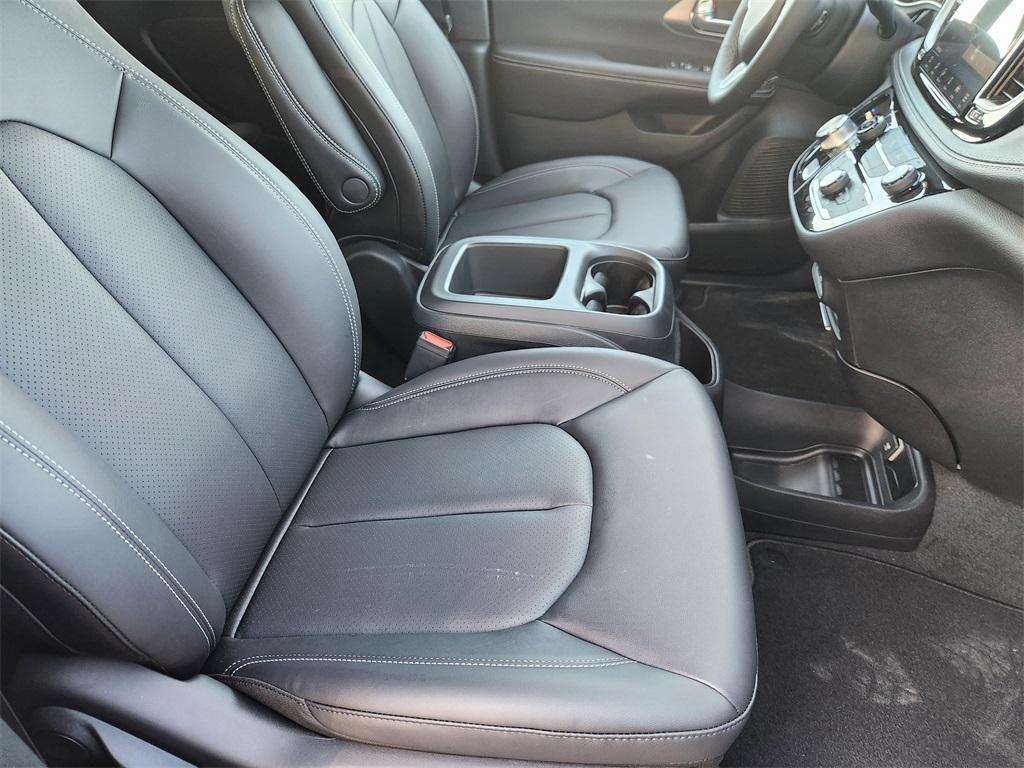 new 2026 Chrysler Pacifica car, priced at $40,830