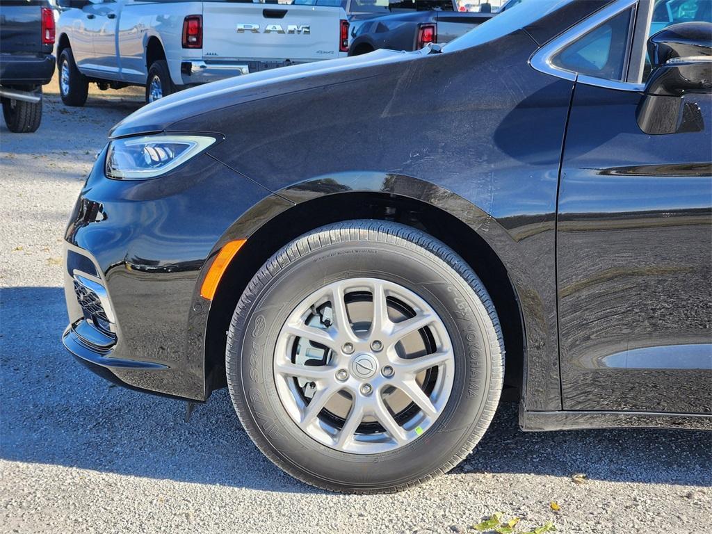 new 2026 Chrysler Pacifica car, priced at $40,830