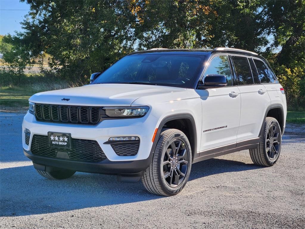 new 2025 Jeep Grand Cherokee car, priced at $46,321