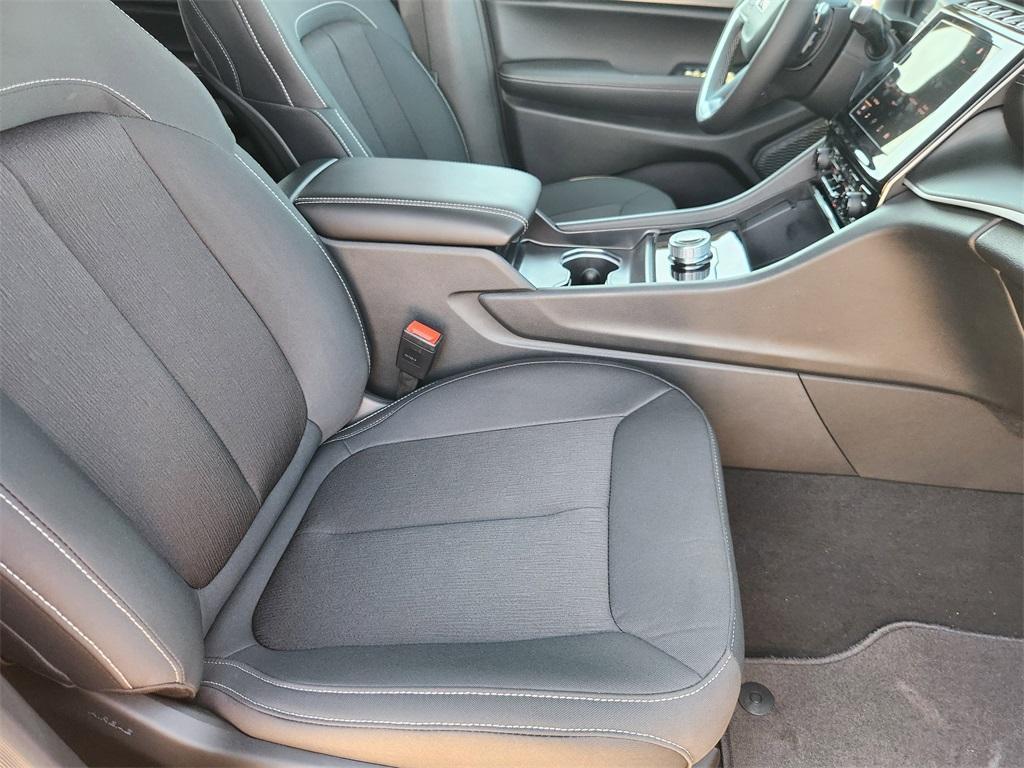 new 2025 Jeep Grand Cherokee L car, priced at $35,146