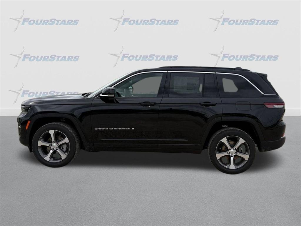 new 2025 Jeep Grand Cherokee car, priced at $51,221