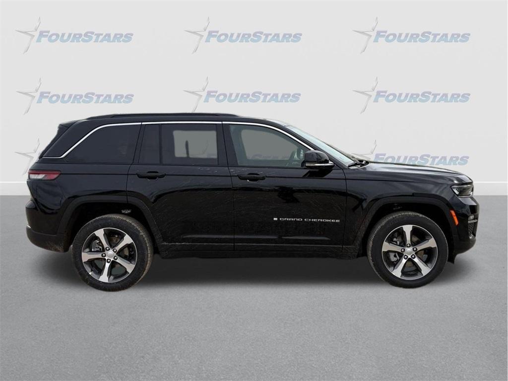 new 2025 Jeep Grand Cherokee car, priced at $51,221