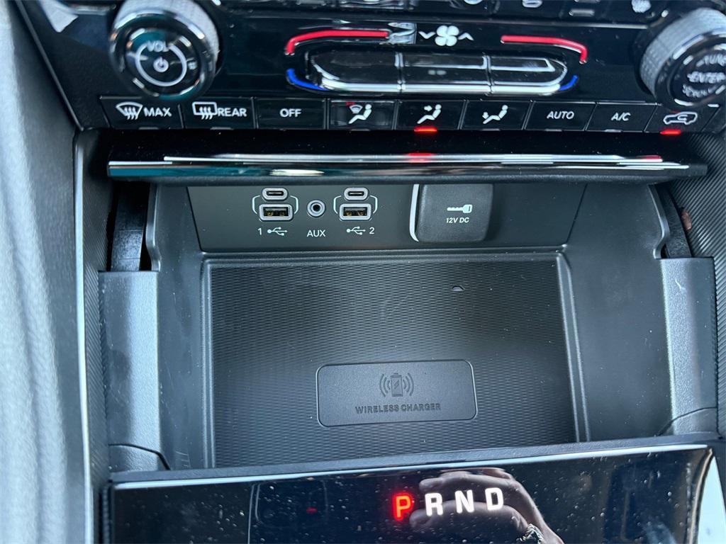new 2025 Jeep Grand Cherokee L car, priced at $50,282