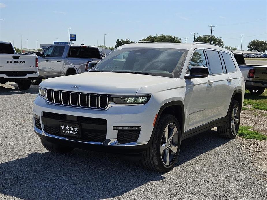 new 2024 Jeep Grand Cherokee L car, priced at $48,298