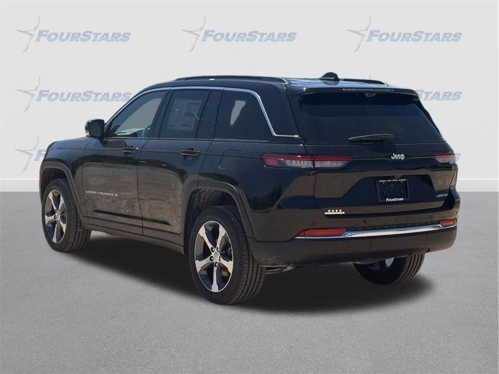 new 2025 Jeep Grand Cherokee car, priced at $49,179